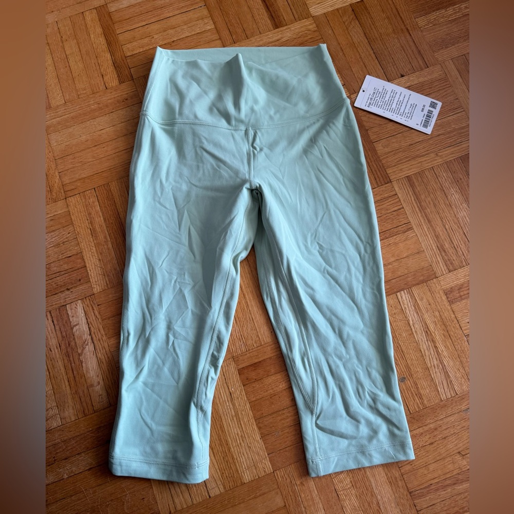 Lululemon Align HR Crop legging 17” - Size 8